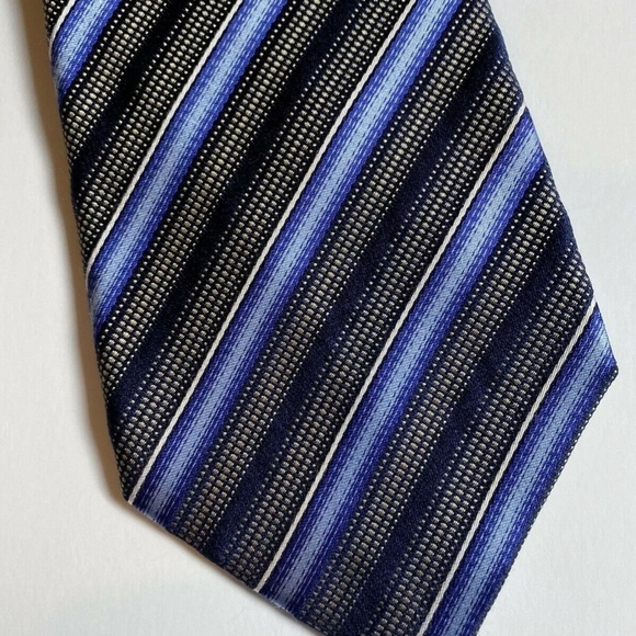 Alfani Mens Tie Blue Stripes Elegant 100% Silk Handmade - Picture 6 of 11